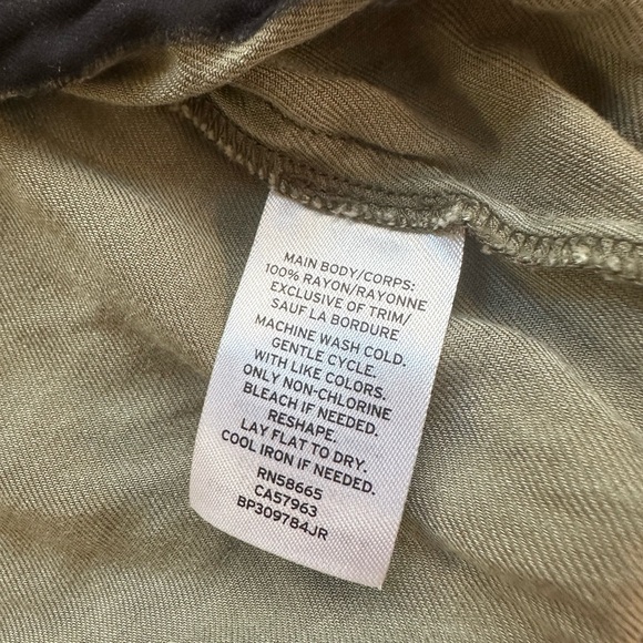 Nordstrom Sun & Shadow Army Green Drapey Vest - Picture 3 of 8